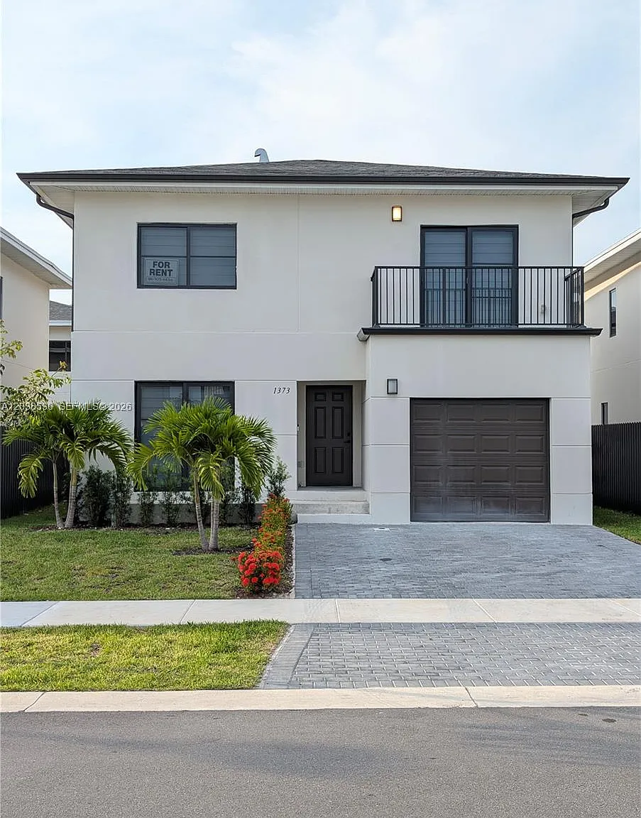 On Alba Onx Homes — Photo 1