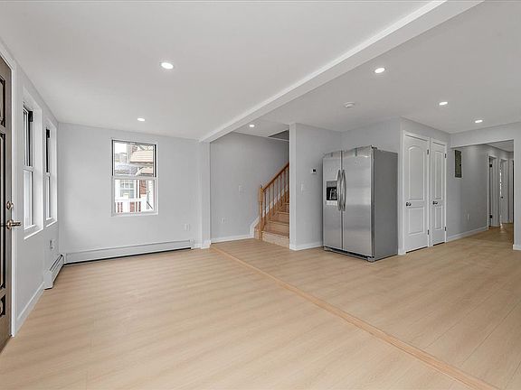 3rd image of 153 Prentiss Ave