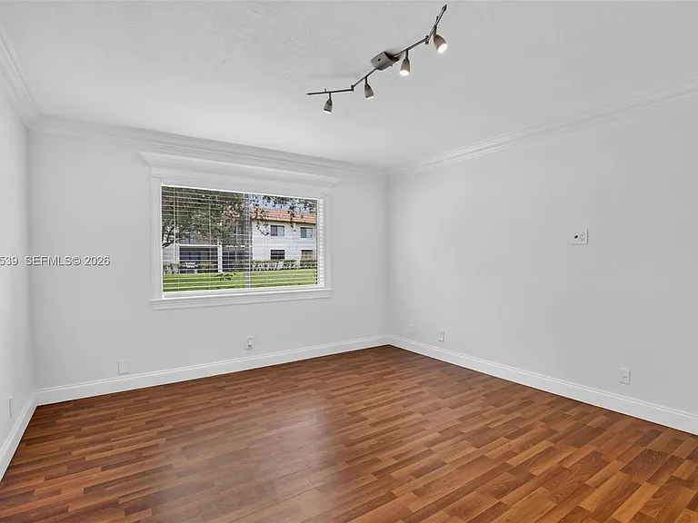 359 Lakeview Dr #102 — Photo 20