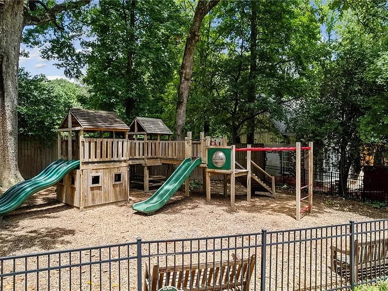 779 Greenview Ave NE — Photo 39