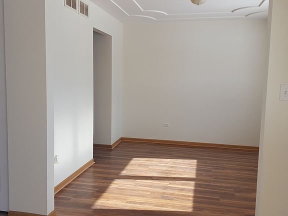 4th image of 123 Bushthorn Dr