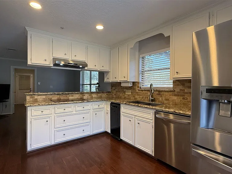 11527 Cedar Creek Dr — Photo 12