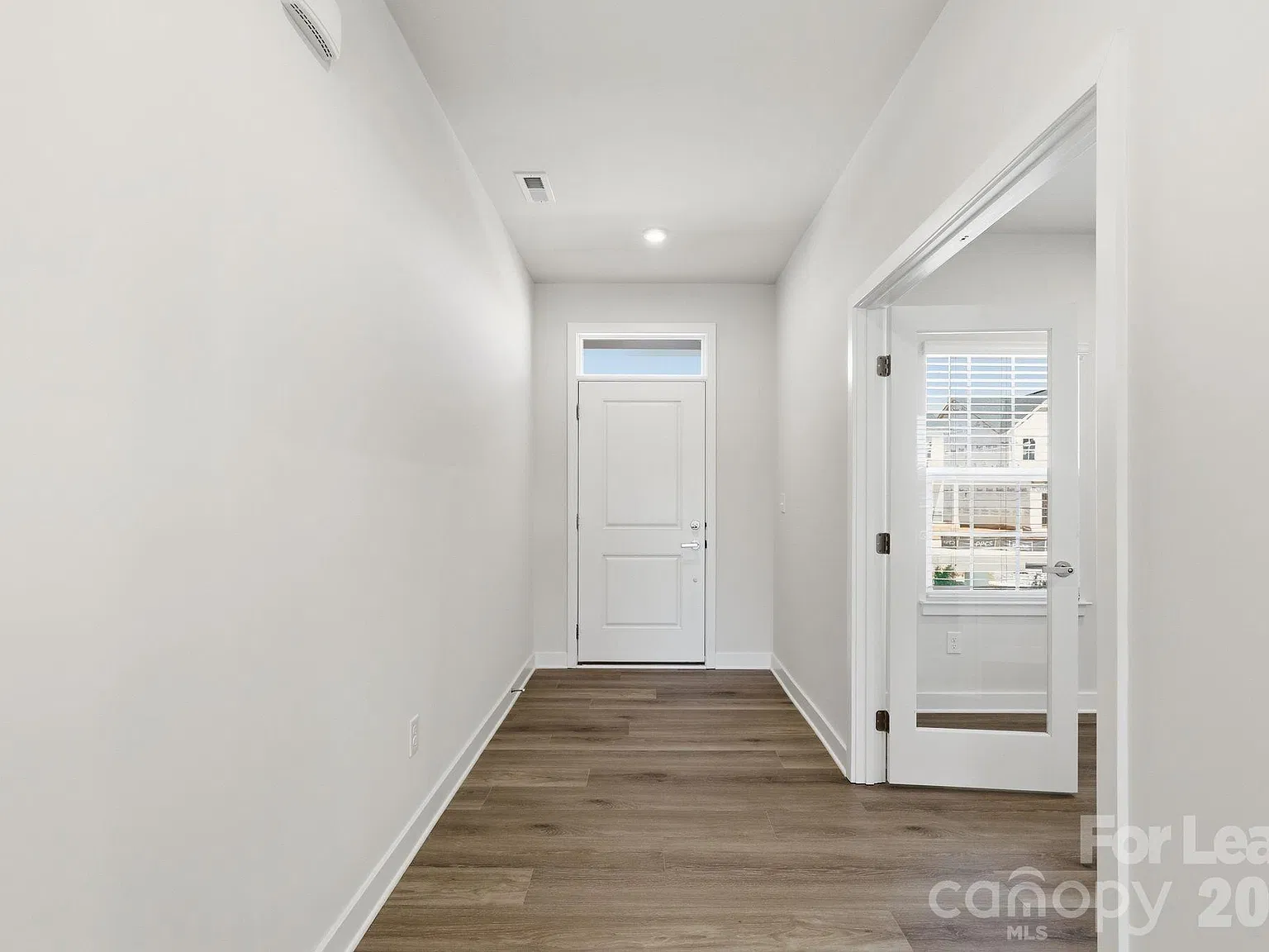 4 bed, 3.0 bath, 2771 sqft, $3,990 — Photo 4