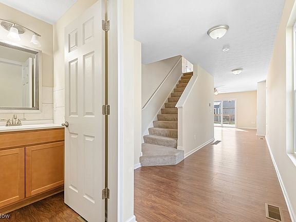 5th image of 2464 23rd St