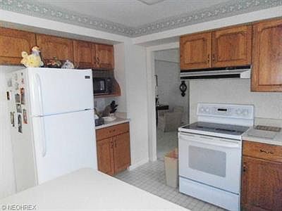 5th image of 670 Gloucester Dr