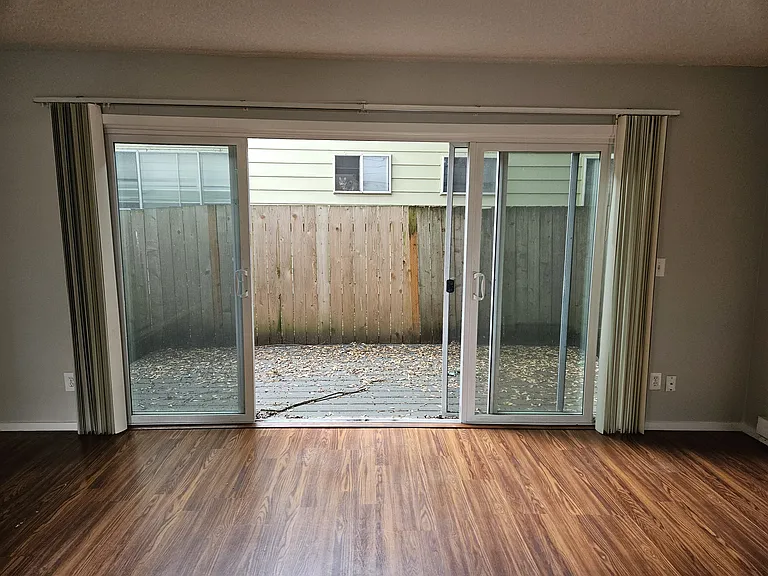 3609 SE 42nd Ave #4 — Photo 3