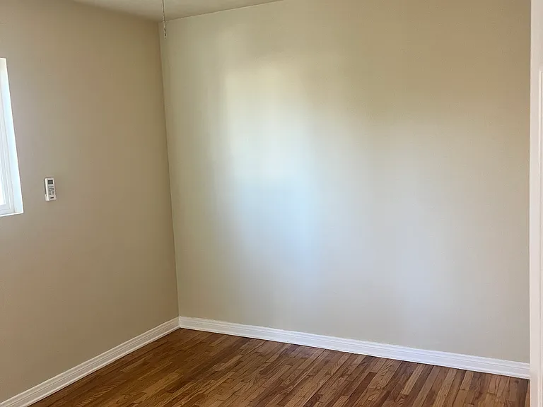 1391 N Altadena Dr #B — Photo 8