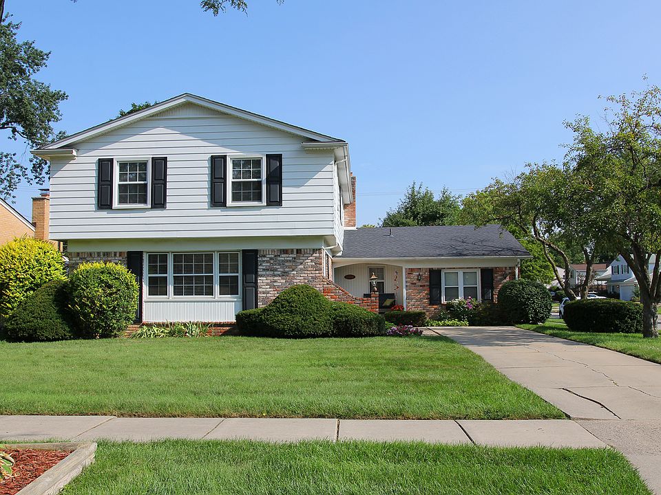 1st image of 25714 Wilson Dr