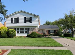25714 Wilson Dr, Dearborn Heights, MI 48127