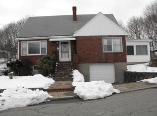 28 Calabrese St, Salem, MA 01970