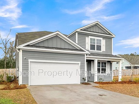 2nd image of 205 Maple Hill Dr