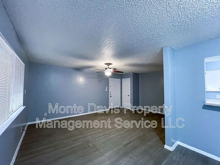 8907 Parkfield Dr #204 — Photo 7