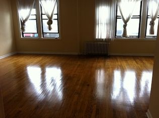 3225 N Clark St APT 2S, Chicago, IL 60657