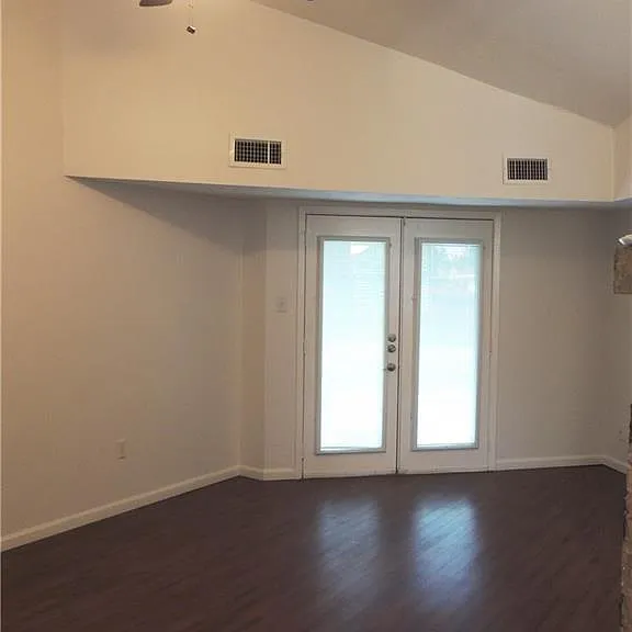 806 Camellia Ct — Photo 7