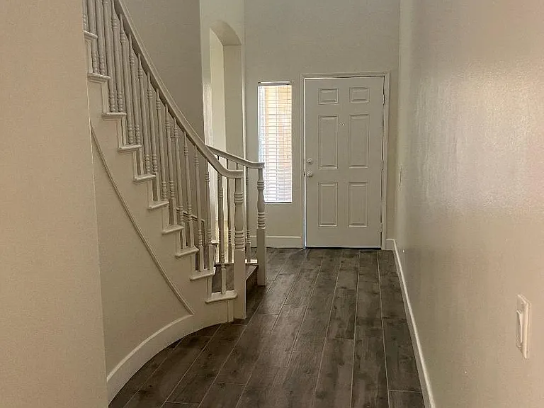 2266 N Andover Dr — Photo 3