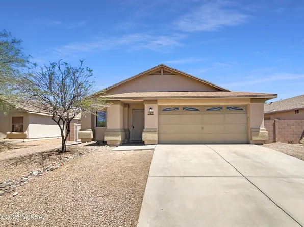 8233 E Sundew Dr, Tucson, AZ 85710