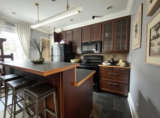 138 Ray St S #2, Hamilton, ON L8P 3W3