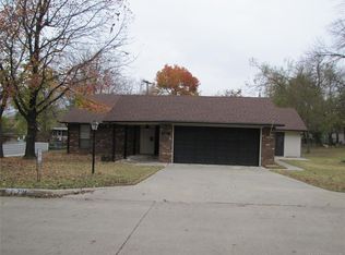 724 W 24th St, Ada, OK 74820