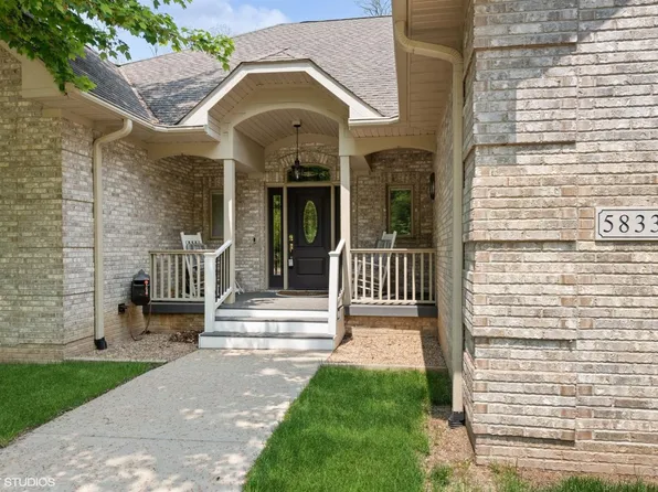 5833 W Fox Hollow Dr, Michigan City, IN 46350