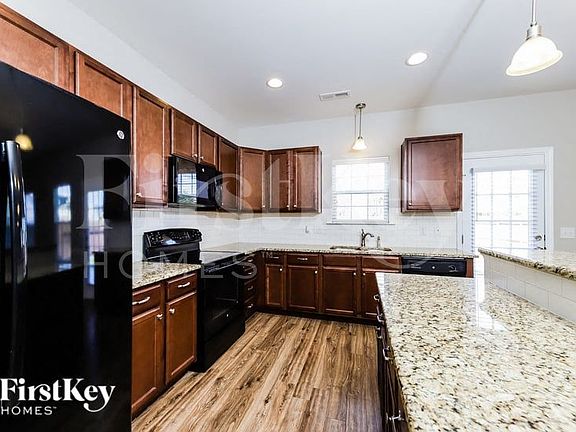 5th image of 5482 Misty Hill Cir