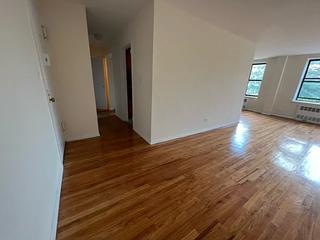 8635 21st Ave — Photo 2