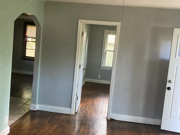 415 West St — Photo 2