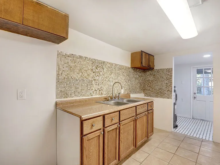 2130 E Gwinnett St — Photo 21