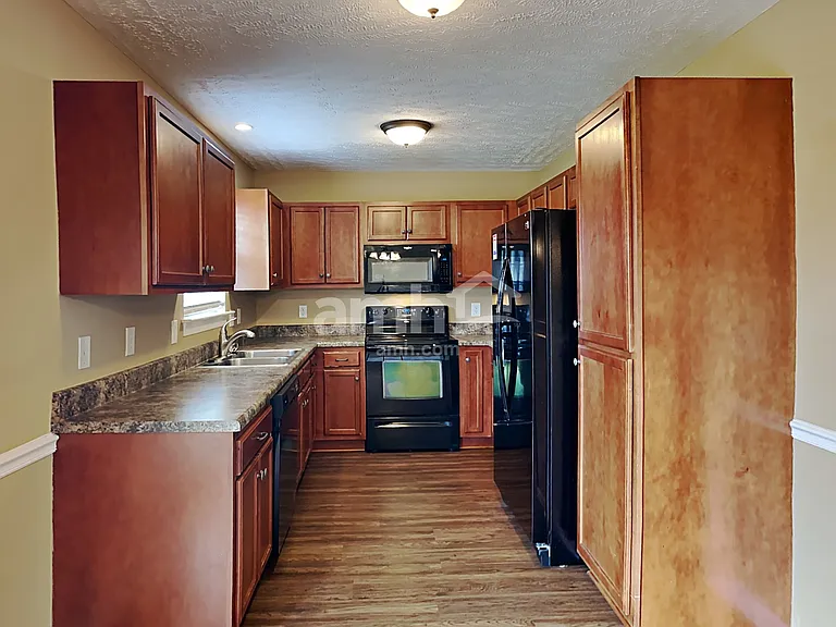 4923 Ark Ln — Photo 3