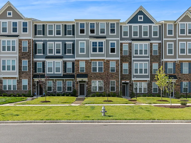 9247 Magellan Pkwy #A — Photo 1