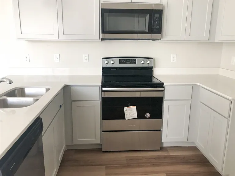 4216 W McKellen Dr #102 — Photo 3