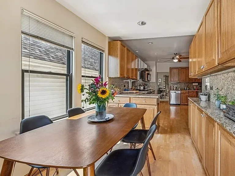 2837 N Southport Ave #3 — Photo 14