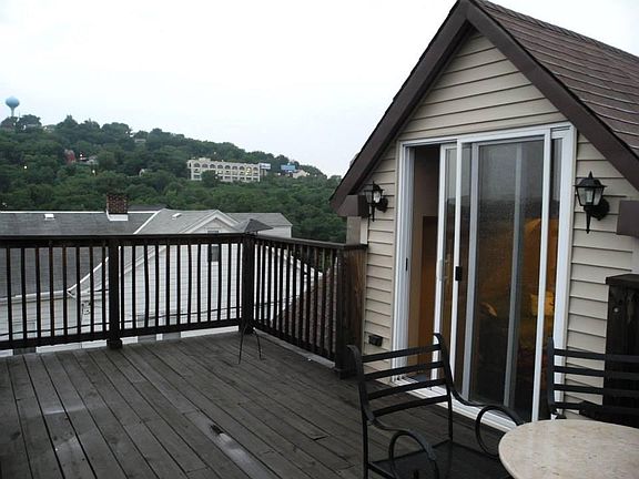 Private outdoor deck