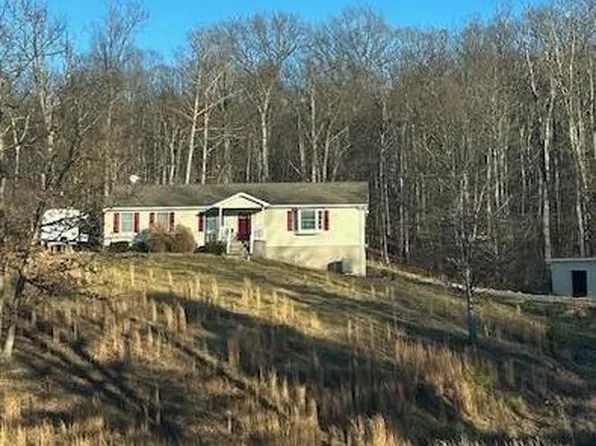 476 Oak Grove School Rd, Hedgesville, WV 25427