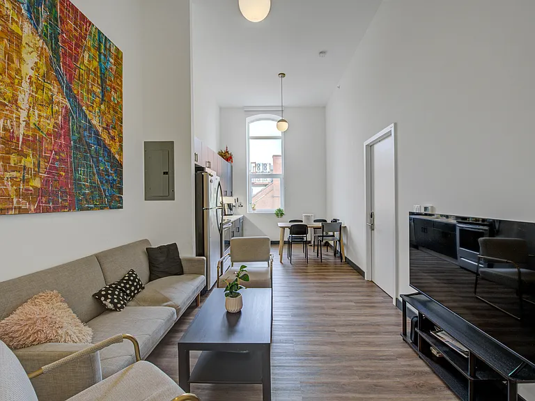 186 N 6th St #401 — Photo 4