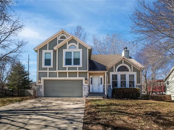 10018 N Highland Ter, Kansas City, MO 64155