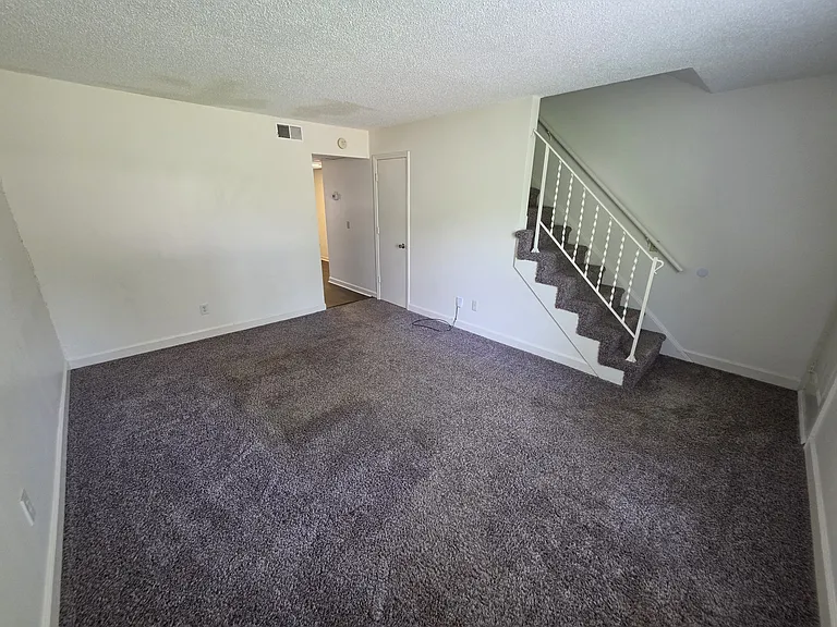 3100 Wellington Ave — Photo 6