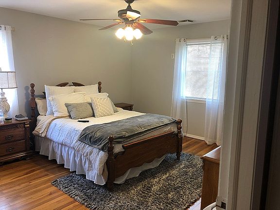 5th image of 26 Dogwood Dr