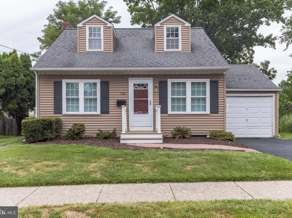 720 Cricket Ave, Glenside, PA 19038