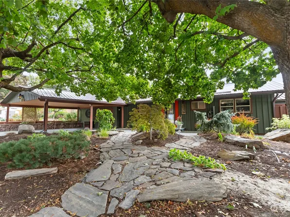 300 E Bartlett Avenue, Omak, WA 98841