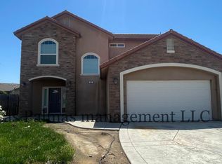 95 Mariposa St, Madera, CA 93638