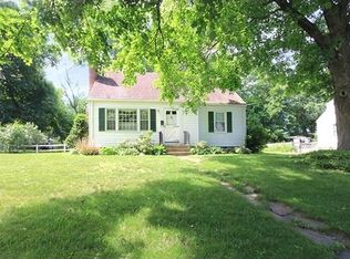 126 Albert St, Agawam, MA 01001