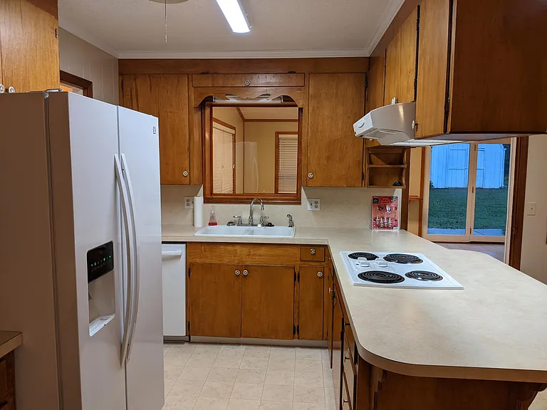 1607 Hamilton Ave — Photo 4