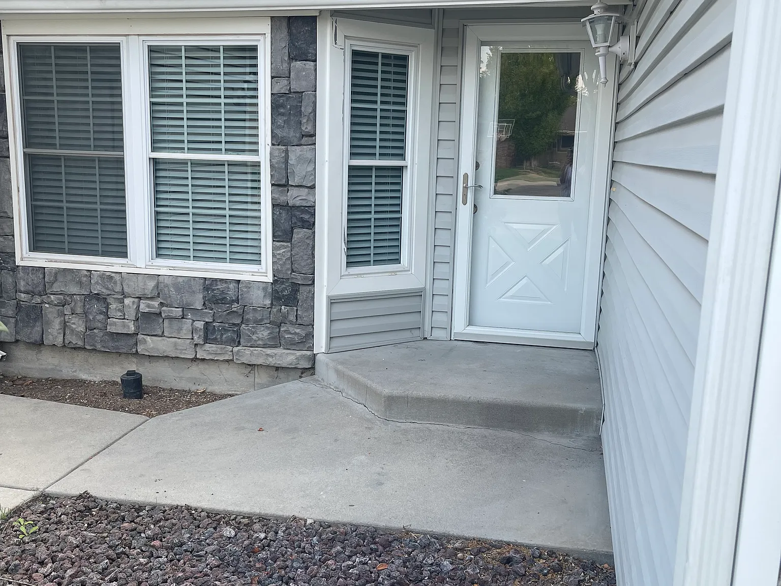 3 bed, 1395 sqft, $1,950 — Photo 3
