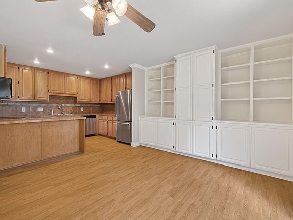 3rd image of 2500 Steck Ave APT 39
