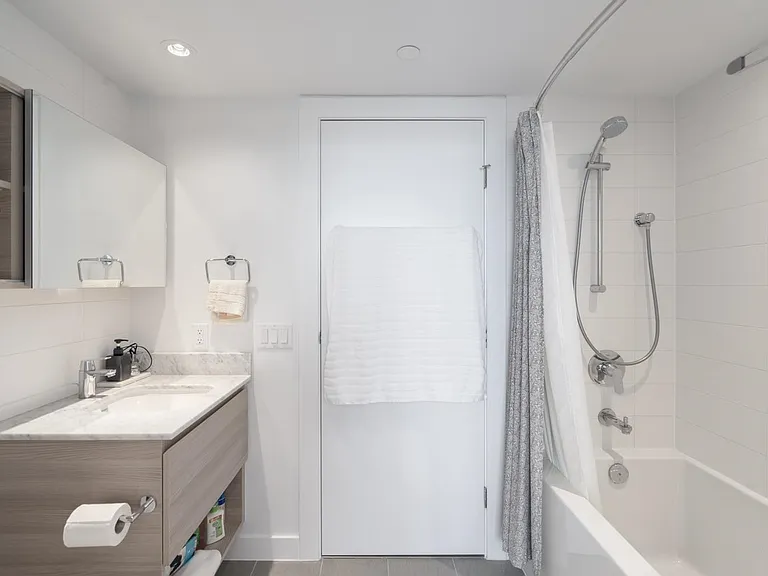 908 Quayside Dr #807 — Photo 14