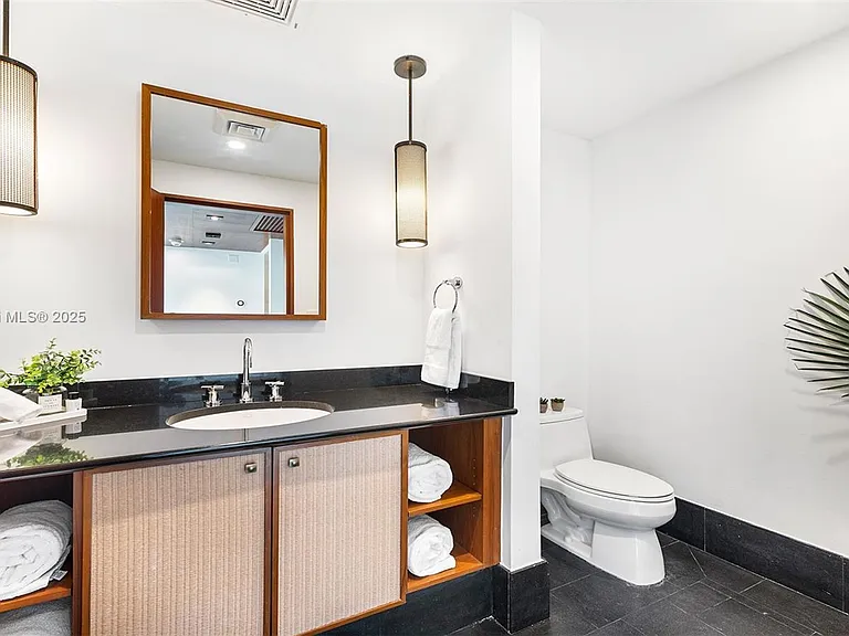 101 20th St #Townhouse B — Photo 51