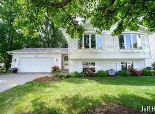 4268 Bass Creek Dr, Hudsonville, MI 49426