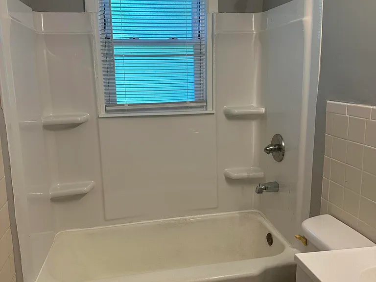 148 Fairlawn Ave — Photo 11
