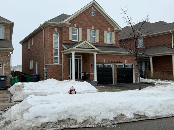 38 Leadenhall Rd, Brampton, ON L7A 4G3