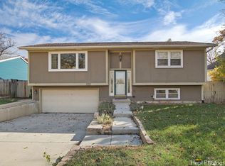 1529 N Lake Shore Dr, Round Lake Beach, IL 60073